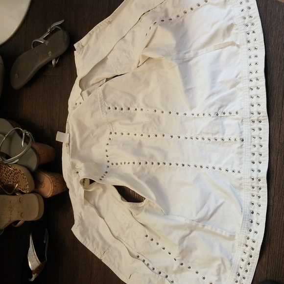 Monoreno Med. White Jeans Studded Vest - Picture 11 of 11